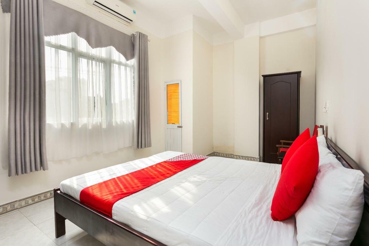 Oyo 117 Gina Hotel Danang Exterior photo