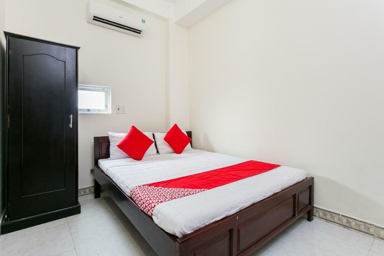Oyo 117 Gina Hotel Danang Exterior photo