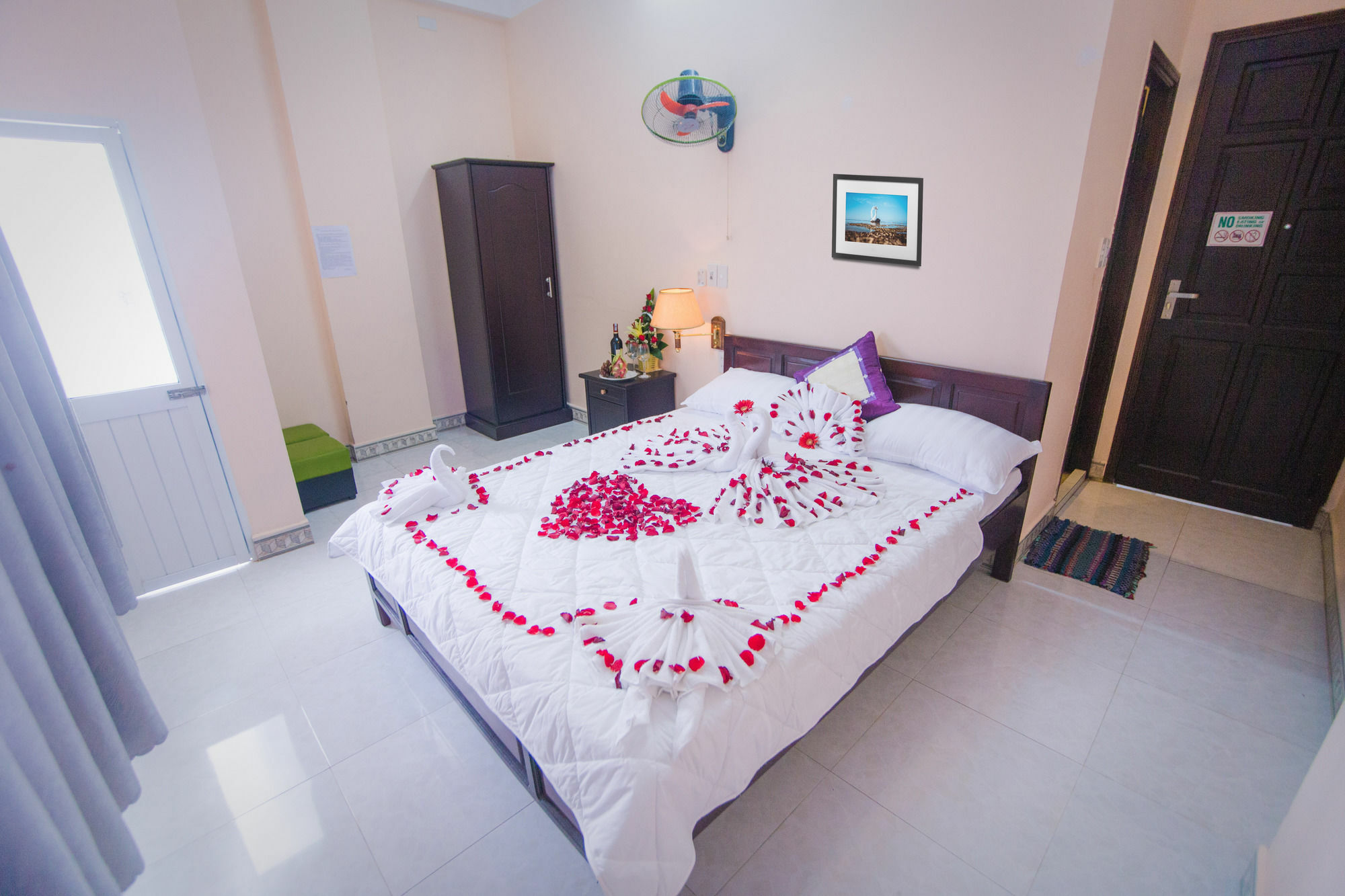 Oyo 117 Gina Hotel Danang Exterior photo