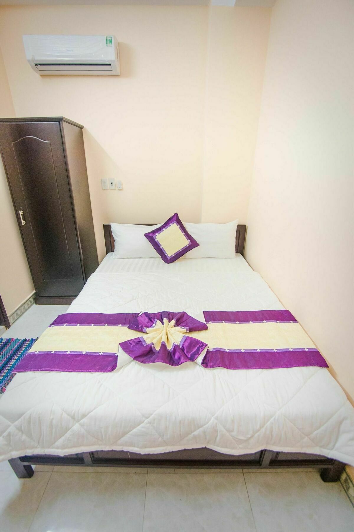 Oyo 117 Gina Hotel Danang Exterior photo
