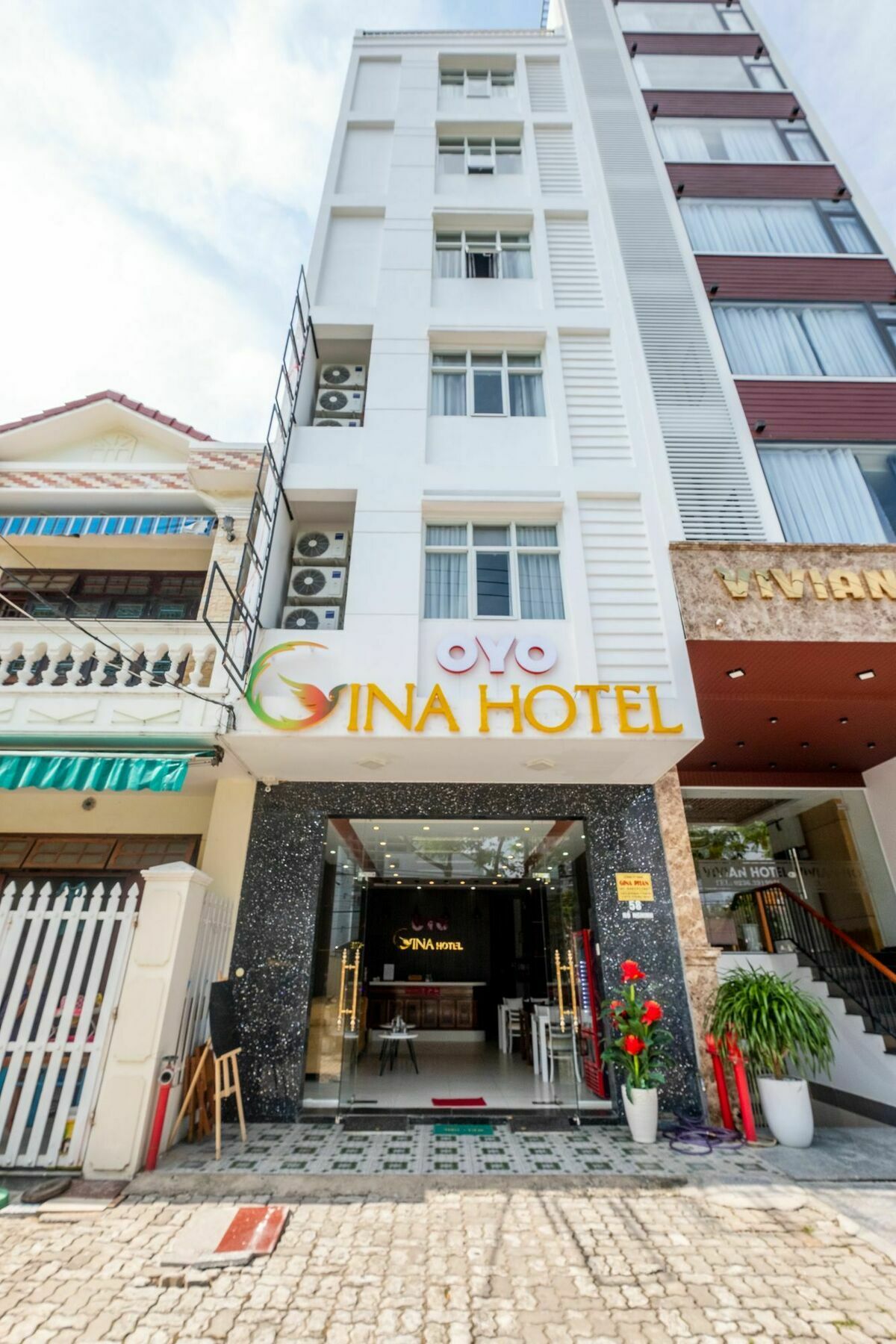 Oyo 117 Gina Hotel Danang Exterior photo